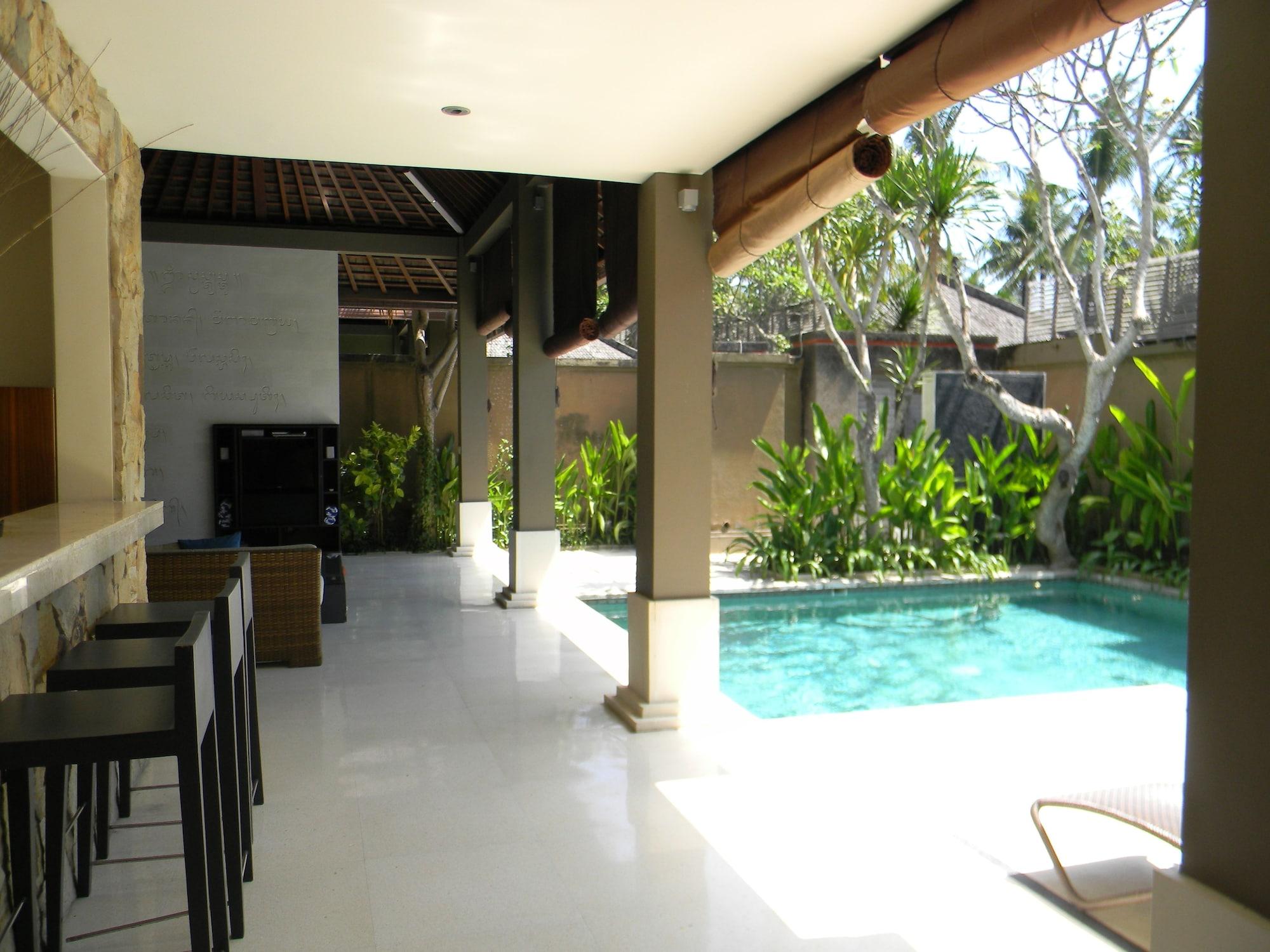 Ahimsa Beach Villa Jimbaran  Exterior photo