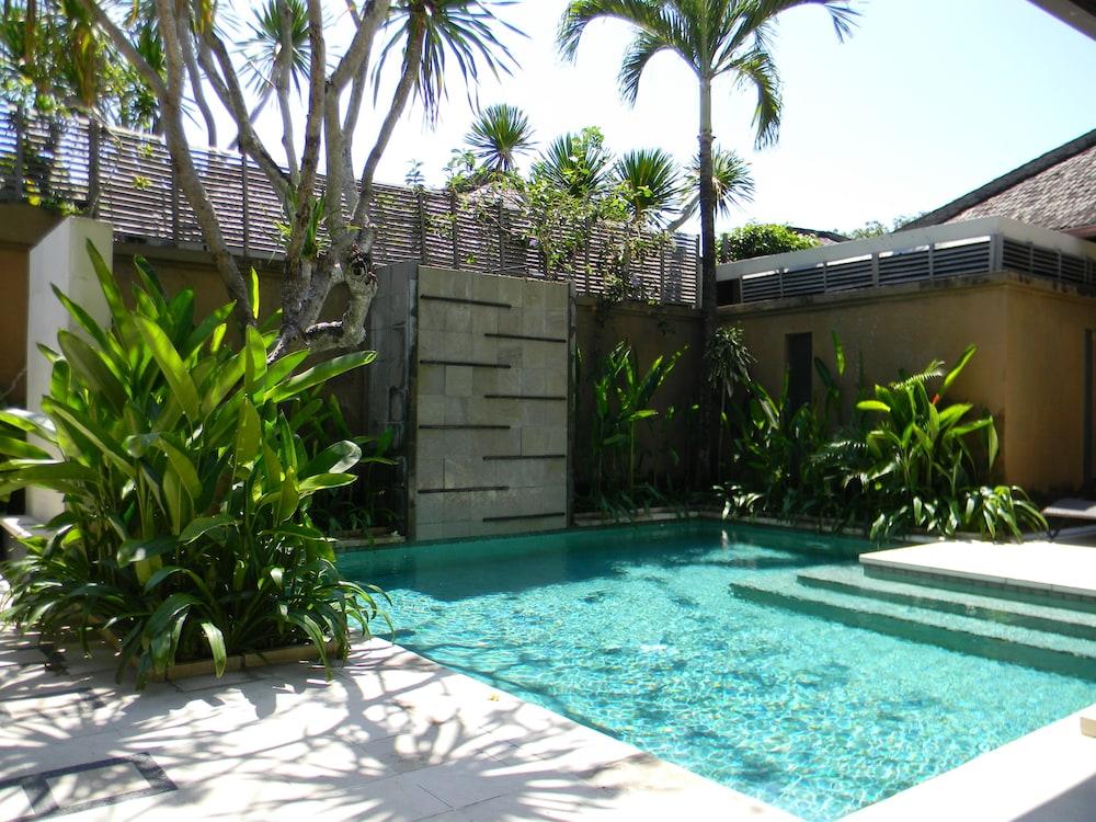 Ahimsa Beach Villa Jimbaran  Exterior photo